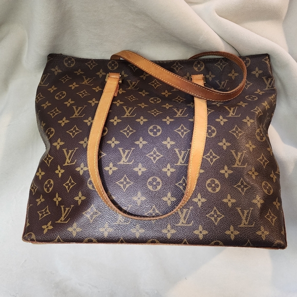 Louis Vuitton Tote - Picture 2 of 9
